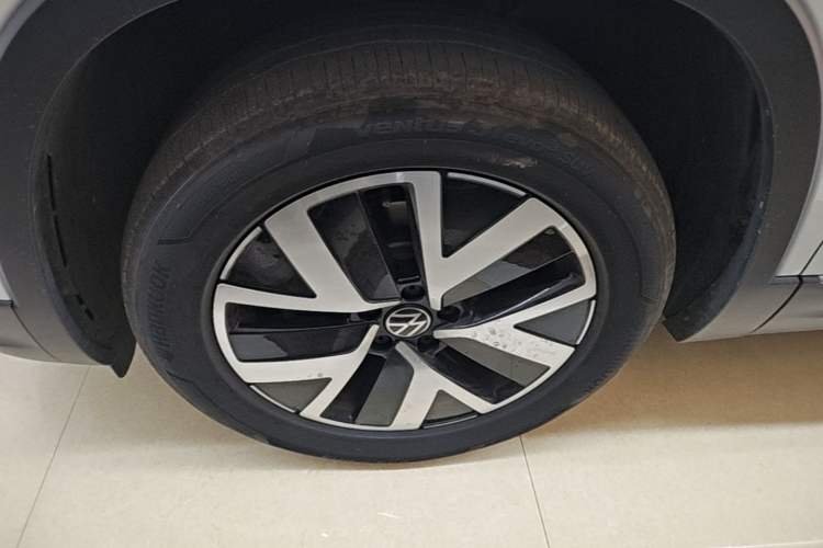 Used Volkswagen Tayron 2024 330TSI Two-Wheel Drive Luxury Plus Advanced Version Left Front Wheel Hub