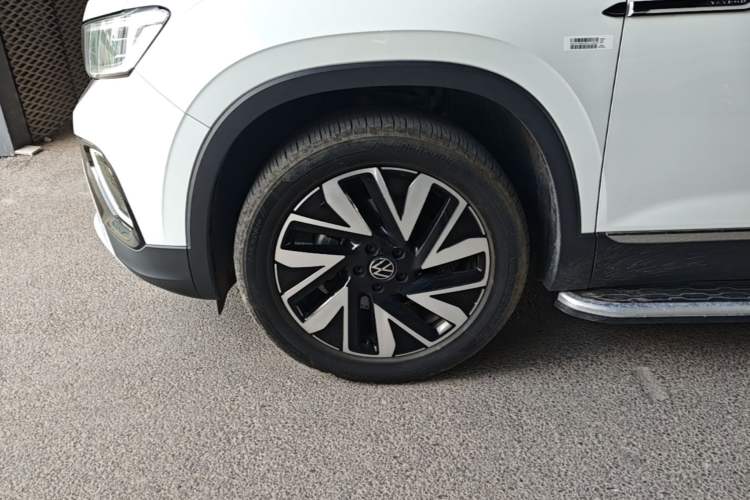 Used Volkswagen Tayron 2024 300TSI Two-Wheel-Drive Luxury Plus Advanced Version Left Front Wheel Hub