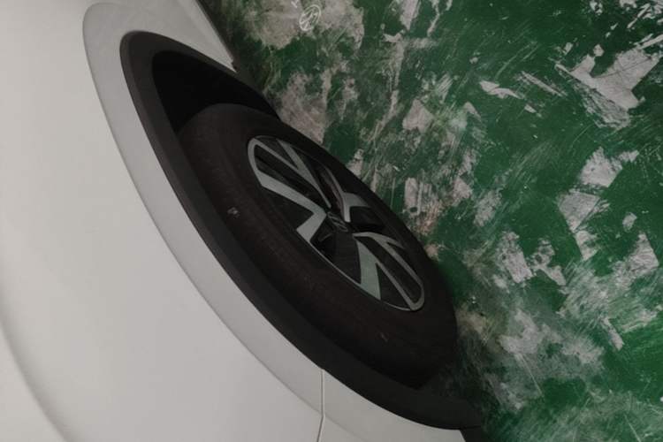 Used Volkswagen Tayron 2024 330TSI Two-Wheel Drive Luxury Plus Advanced Version Left Front Wheel Hub