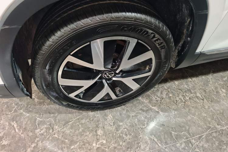 Used Volkswagen Tayron 2024 300TSI Two-Wheel-Drive Luxury Plus Advanced Version Left Front Wheel Hub