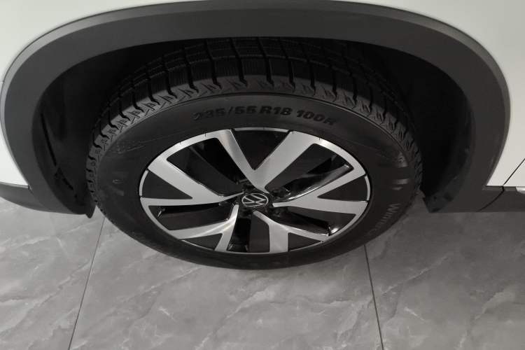 Used Volkswagen Tayron 2024 330TSI Two-Wheel Drive Luxury Plus Advanced Version Left Front Wheel Hub