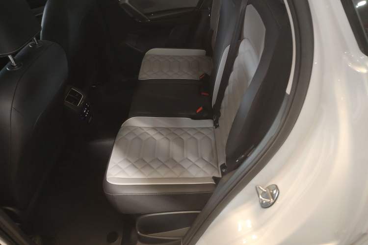 Used Volkswagen Tayron 2024 330TSI Two-Wheel Drive Luxury Plus Advanced Version Left Rear Seat