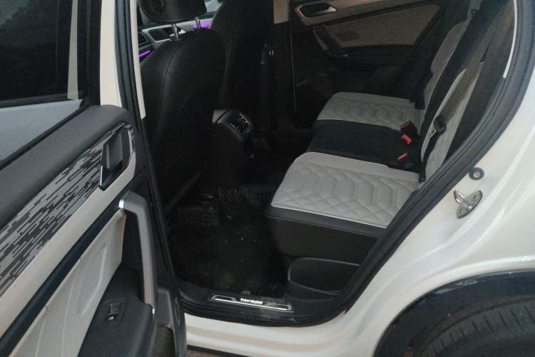 Used Volkswagen Tayron 2024 330TSI Two-Wheel Drive R-Line High-Energy Version Left Rear Seat