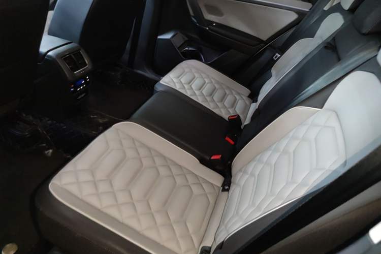 Used Volkswagen Tayron 2024 300TSI Two-Wheel-Drive Luxury Plus Advanced Version Left Rear Seat
