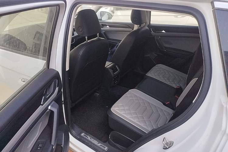 Used Volkswagen Tayron 2024 300TSI Two-Wheel-Drive Luxury Plus Advanced Version Left Rear Seat