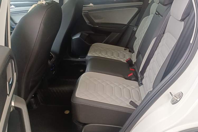 Used Volkswagen Tayron 2024 300TSI Two-Wheel-Drive Luxury Plus Advanced Version Left Rear Seat