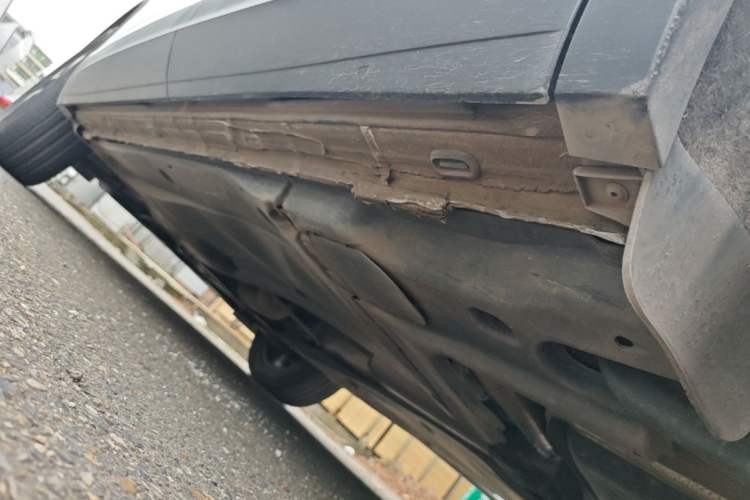 Used Volkswagen Tayron 2024 330TSI Two-Wheel Drive Luxury Plus Advanced Version Left Side Sill