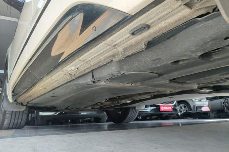 Used Volkswagen Tayron 2024 380TSI Four-Wheel Drive R-Line High-Energy Version Left Side Sill