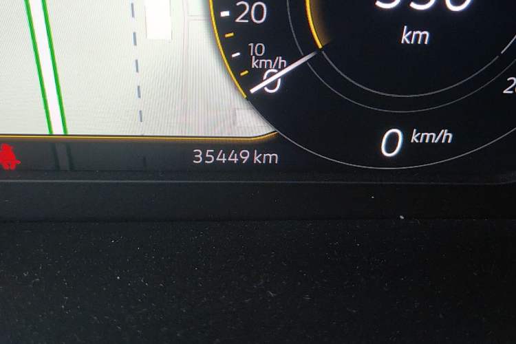 Used Volkswagen Tayron 2024 330TSI Two-Wheel Drive Luxury Plus Advanced Version Odometer Close Up