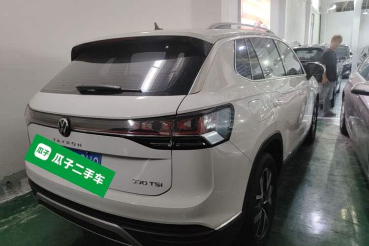 Used Volkswagen Tayron 2024 330TSI Two-Wheel Drive Luxury Plus Advanced Version Rear Right 45 Deg
