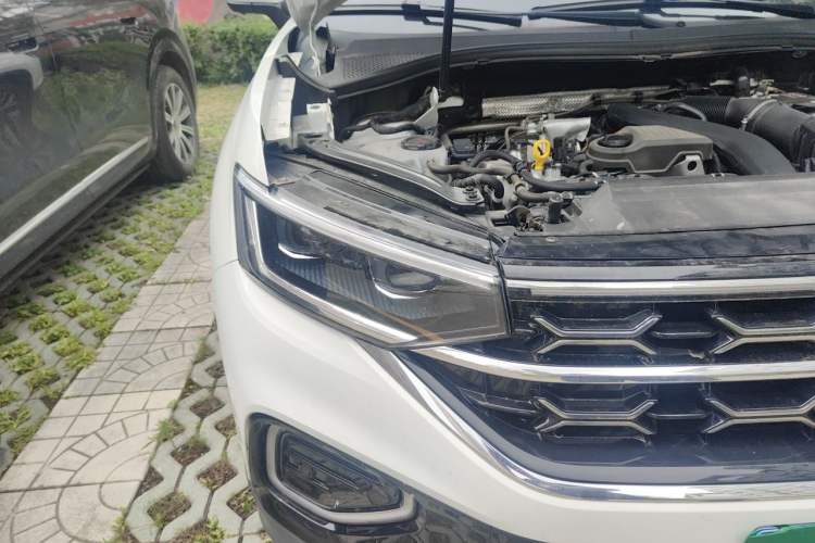 Used Volkswagen Tayron 2024 300TSI Two-Wheel-Drive Luxury Plus Advanced Version Right Front Headlight