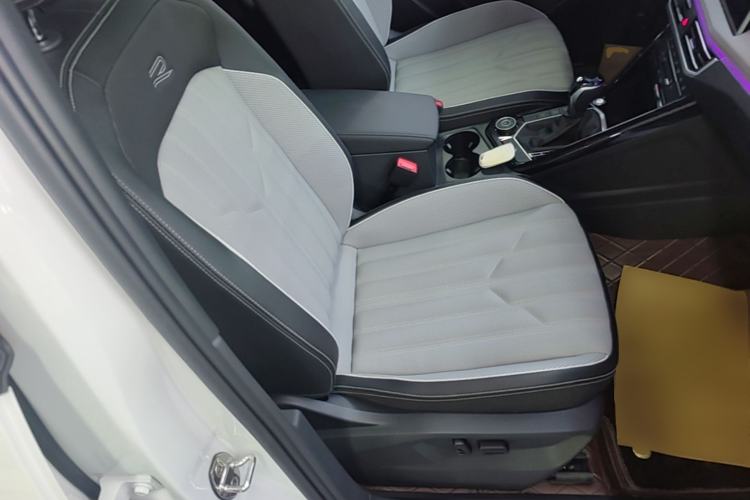 Used Volkswagen Tayron 2024 380TSI All-Wheel Drive R-Line Pro Smart Edition Right Front Seat