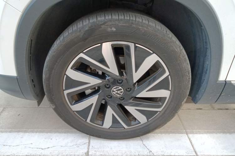 Used Volkswagen Tayron 2024 330TSI Two-Wheel Drive Luxury Plus Advanced Version Right Front Wheel Hub