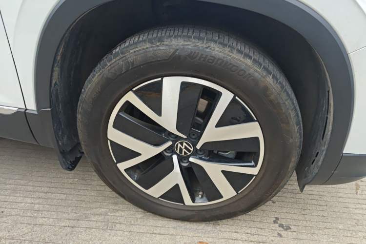 Used Volkswagen Tayron 2024 330TSI Two-Wheel Drive Luxury Plus Advanced Version Right Front Wheel Hub