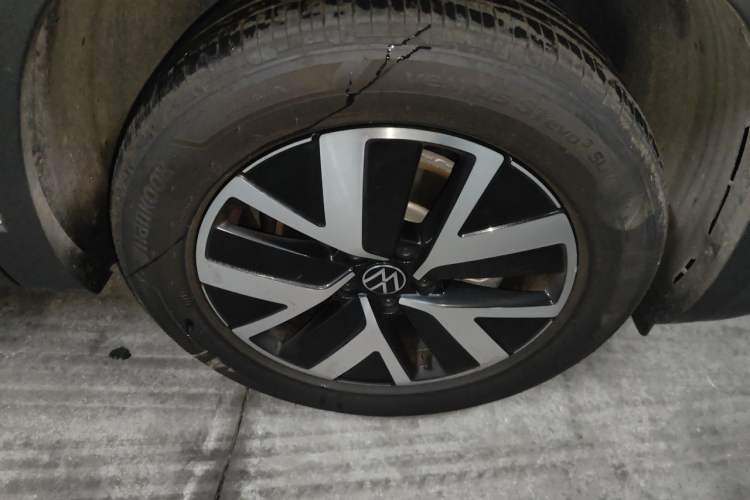 Used Volkswagen Tayron 2024 330TSI Two-Wheel Drive Luxury Plus Advanced Version Right Front Wheel Hub