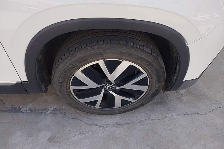 Used Volkswagen Tayron 2024 300TSI Two-Wheel-Drive Luxury Plus Advanced Version Right Front Wheel Hub