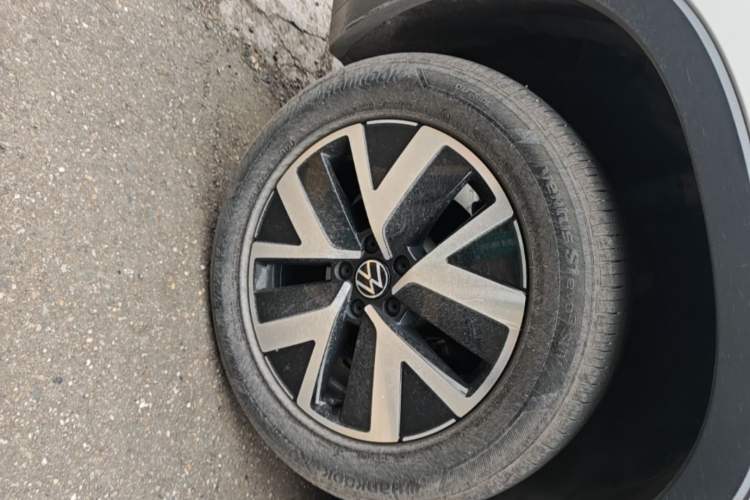 Used Volkswagen Tayron 2024 330TSI Two-Wheel Drive Luxury Plus Advanced Version Right Rear Wheel Hub