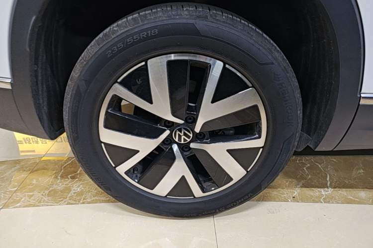 Used Volkswagen Tayron 2024 330TSI Two-Wheel Drive Luxury Plus Advanced Version Right Rear Wheel Hub