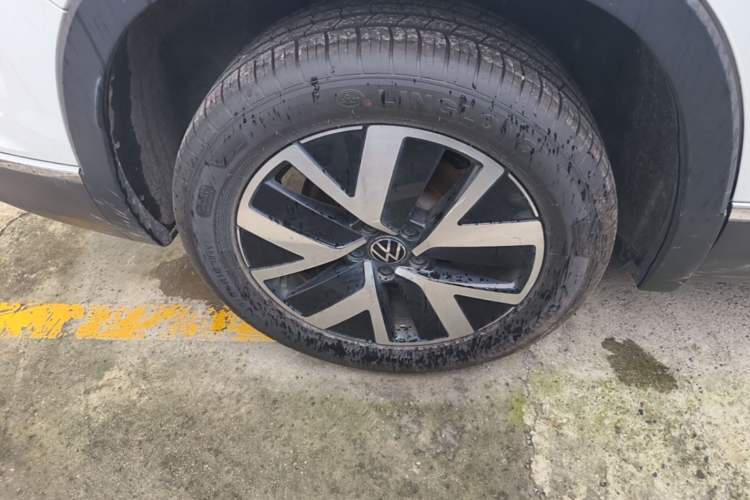 Used Volkswagen Tayron 2024 300TSI Two-Wheel-Drive Luxury Plus Advanced Version Right Rear Wheel Hub