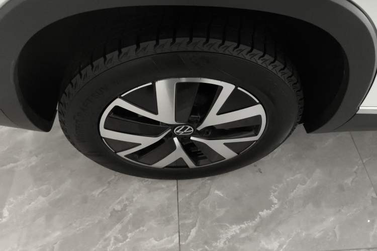 Used Volkswagen Tayron 2024 330TSI Two-Wheel Drive Luxury Plus Advanced Version Right Rear Wheel Hub