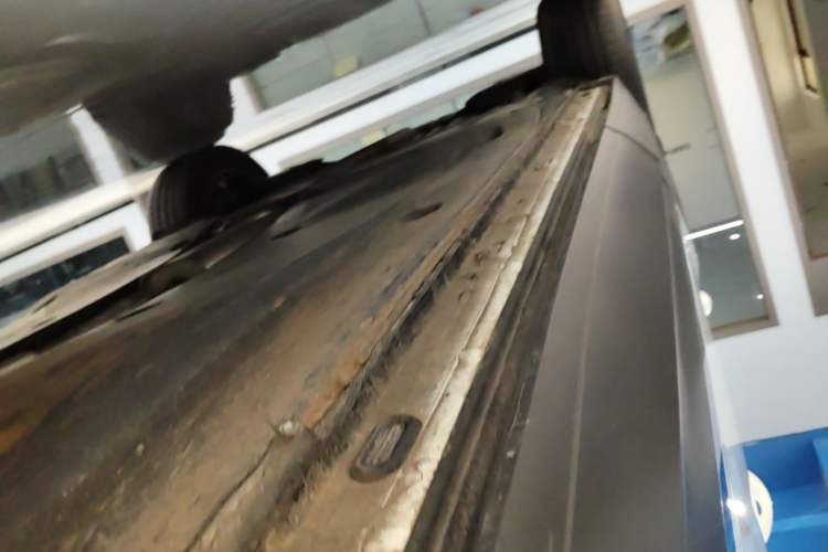 Used Volkswagen Tayron 2024 330TSI Two-Wheel Drive Luxury Plus Advanced Version Right Side Sill
