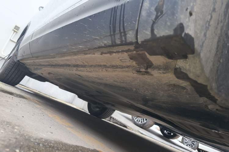 Used Volkswagen Tayron 2024 300TSI Two-Wheel-Drive Luxury Plus Advanced Version Right Side Sill