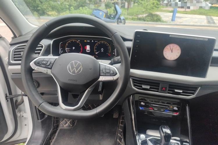 Used Volkswagen Tayron 2024 300TSI Two-Wheel-Drive Luxury Plus Advanced Version Steering Wheel