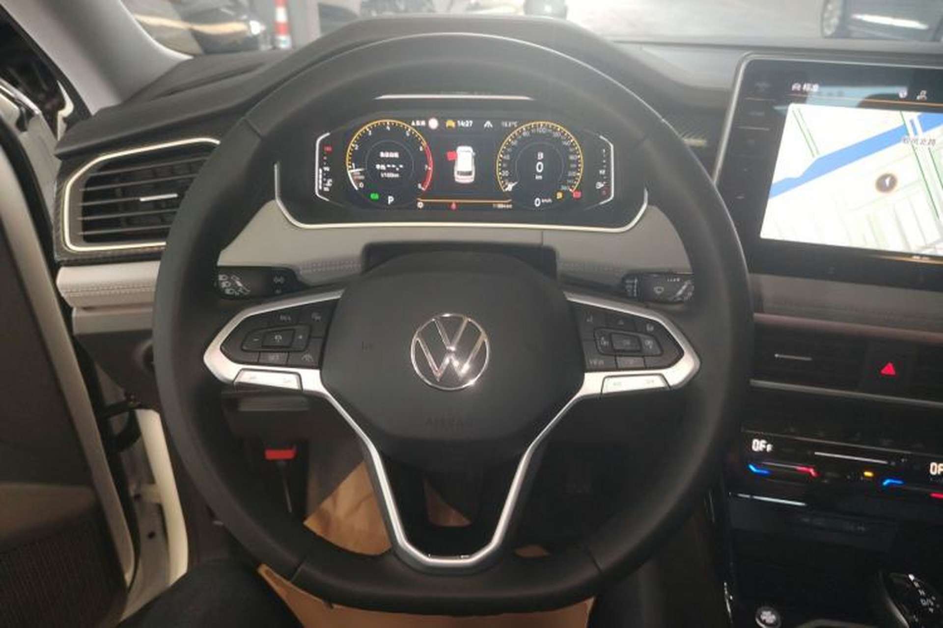 Used Volkswagen Tayron 2024 330TSI Two-Wheel Drive Luxury Plus Advanced Version Steering Wheel