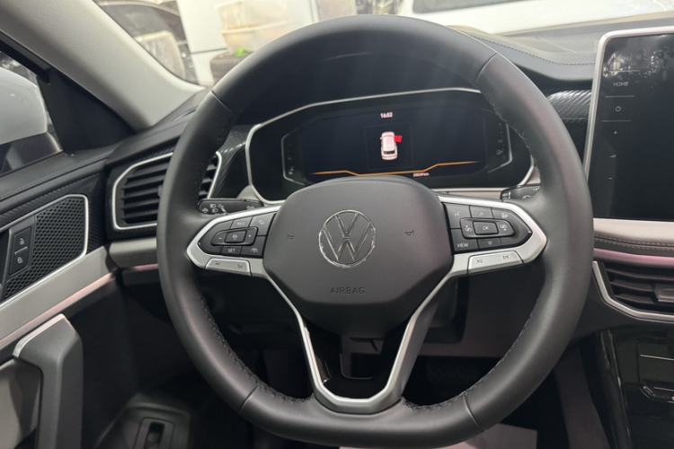 Used Volkswagen Tayron 2024 330TSI Two-Wheel Drive Luxury Plus Advanced Version Steering Wheel