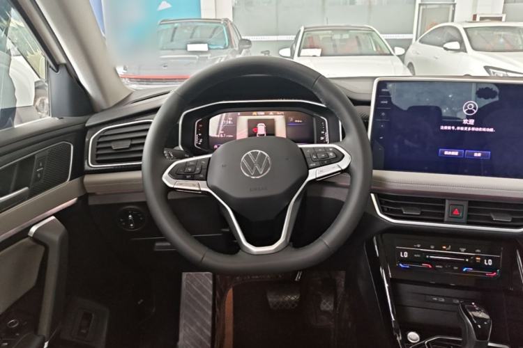 Used Volkswagen Tayron 2024 300TSI Two-Wheel-Drive Luxury Plus Advanced Version Steering Wheel