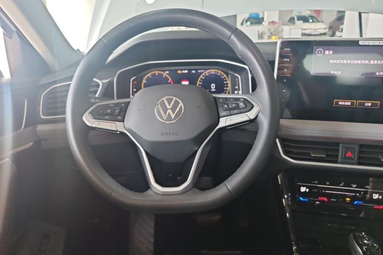 Used Volkswagen Tayron 2024 330TSI Two-Wheel Drive Luxury Plus Advanced Version Steering Wheel
