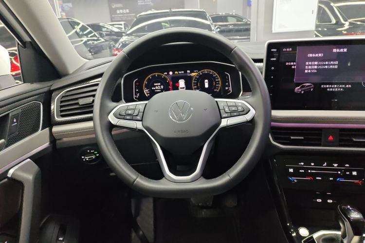 Used Volkswagen Tayron 2024 300TSI Two-Wheel-Drive Luxury Plus Advanced Version Steering Wheel