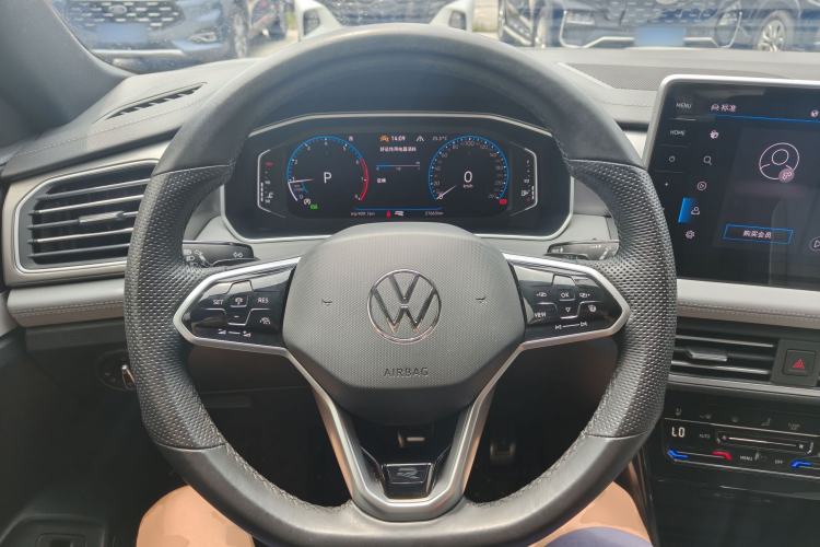 Used Volkswagen Tayron 2024 380TSI All-Wheel Drive R-Line Pro Smart Edition Steering Wheel