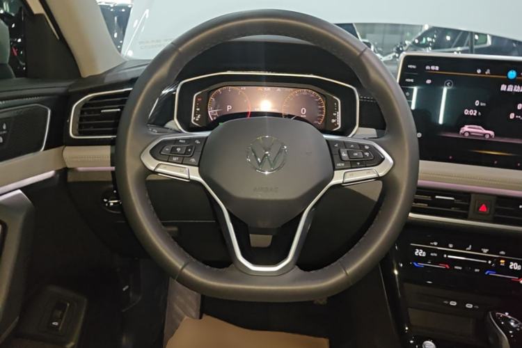 Used Volkswagen Tayron 2024 300TSI Two-Wheel-Drive Luxury Plus Advanced Version Steering Wheel