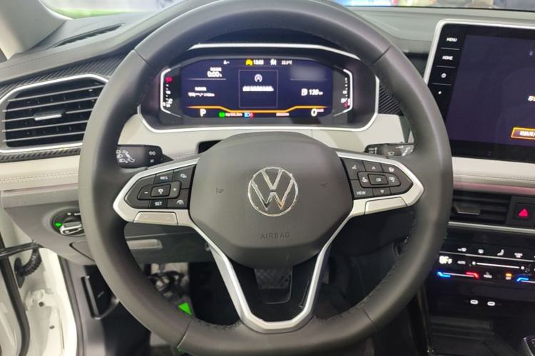 Used Volkswagen Tayron 2024 300TSI Two-Wheel-Drive Luxury Plus Advanced Version Steering Wheel