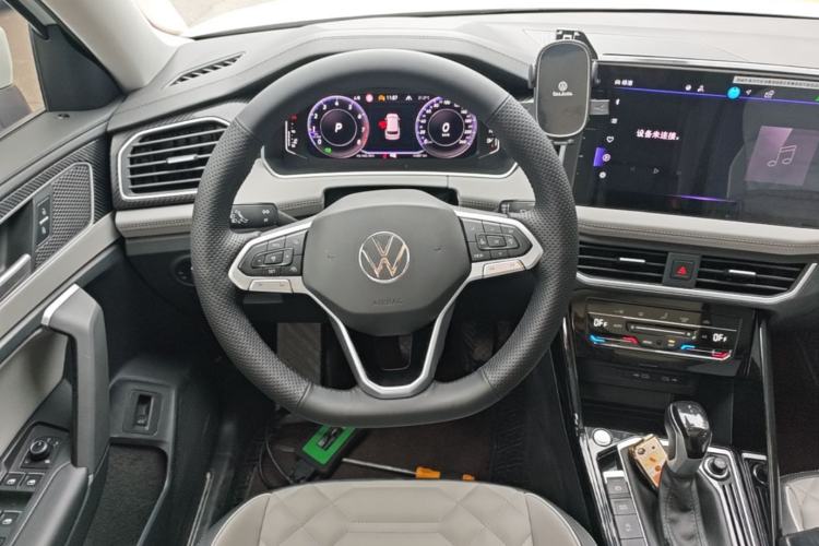 Used Volkswagen Tayron 2024 330TSI Two-Wheel Drive Luxury Plus Advanced Version Steering Wheel