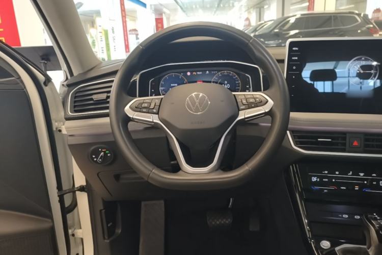 Used Volkswagen Tayron 2024 300TSI Two-Wheel-Drive Luxury Plus Advanced Version Steering Wheel