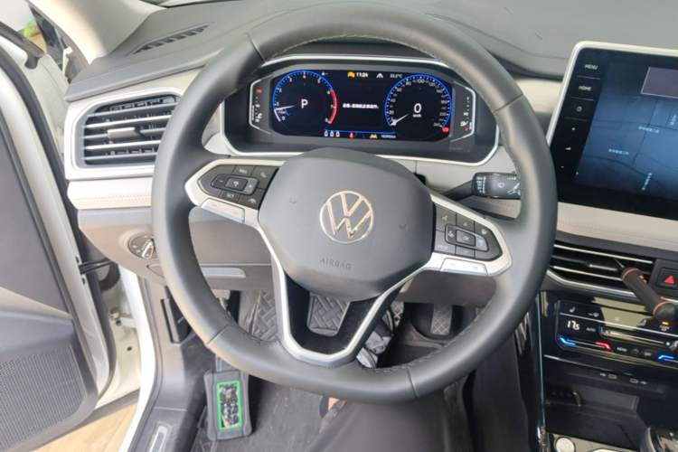 Used Volkswagen Tayron 2024 380TSI Four-Wheel Drive R-Line High-Energy Version Steering Wheel