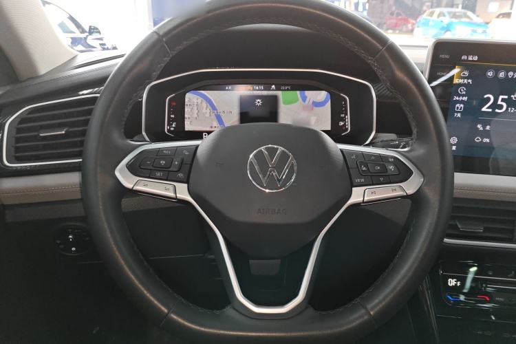 Used Volkswagen Tayron 2024 330TSI Two-Wheel Drive Luxury Plus Advanced Version Steering Wheel