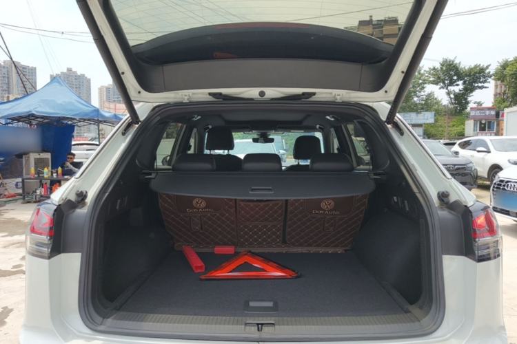 Used Volkswagen Tayron 2024 380TSI All-Wheel Drive R-Line Pro Smart Edition Trunk