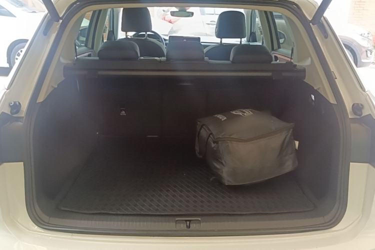 Used Volkswagen Tayron 2024 300TSI Two-Wheel-Drive Luxury Plus Advanced Version Trunk