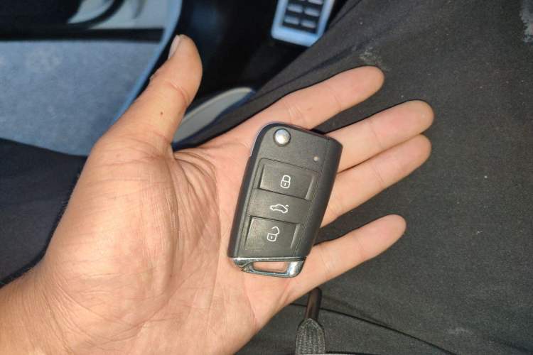 Used Volkswagen Tayron 2024 330TSI Two-Wheel Drive R-Line High-Energy Version Vehicle Key