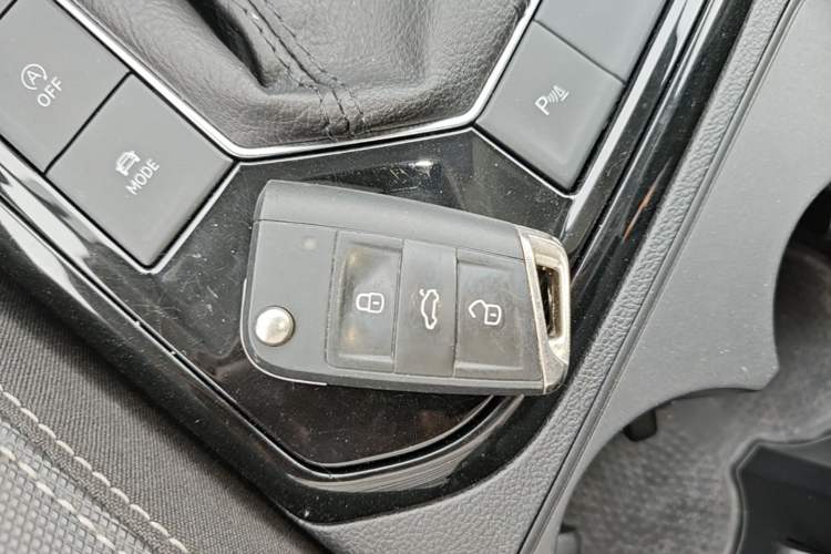Used Volkswagen Tayron 2024 300TSI Two-Wheel-Drive Luxury Plus Advanced Version Vehicle Key
