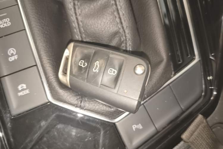 Used Volkswagen Tayron 2024 300TSI Two-Wheel-Drive Luxury Plus Advanced Version Vehicle Key