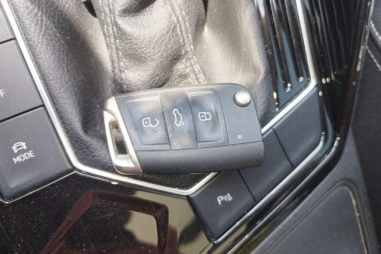 Used Volkswagen Tayron 2024 300TSI Two-Wheel-Drive Luxury Plus Advanced Version Vehicle Key