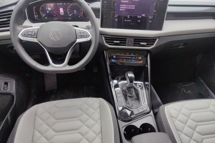 Used Volkswagen Tayron 2025 Zhongxiang Version 300TSI Center Console