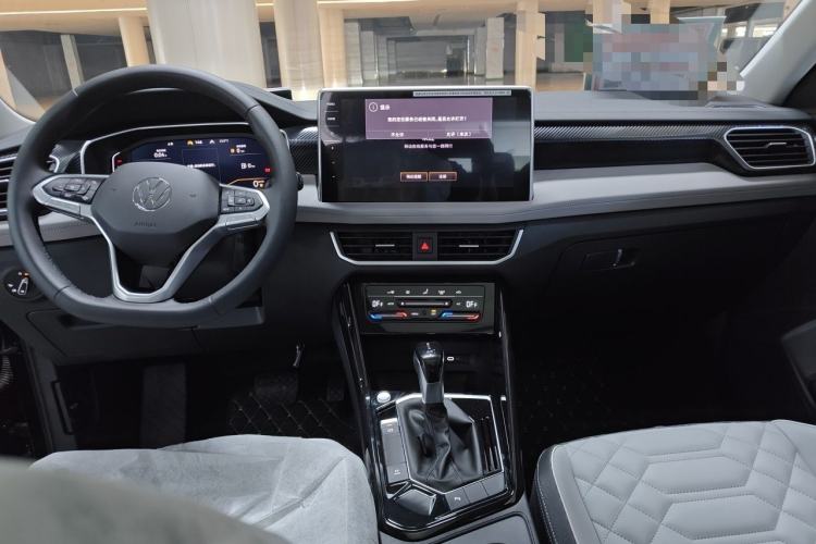 Used Volkswagen Tayron 2025 Zhongxiang Version 300TSI Center Console