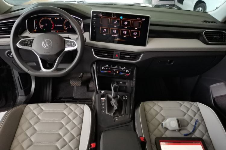 Used Volkswagen Tayron 2025 Zhongxiang Version 300TSI Center Console