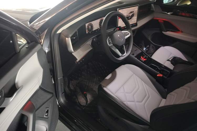 Used Volkswagen Tayron 2025 Tiguan L 300TSI Two-Wheel-Drive Elite Edition Driver Seat