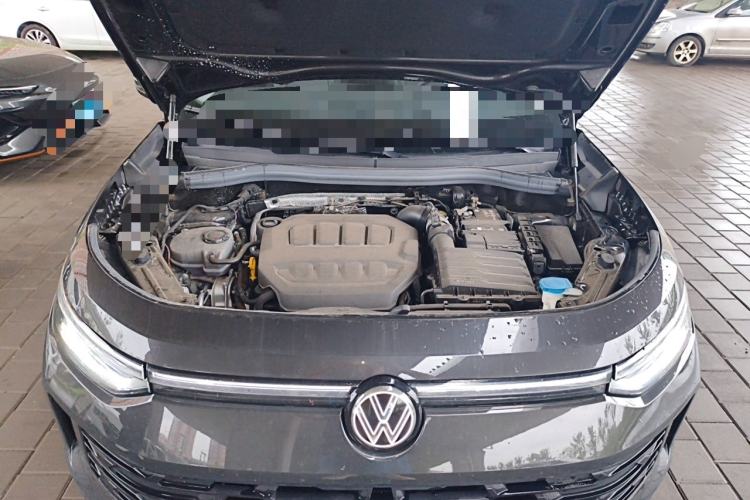 Used Volkswagen Tayron 2025 Tiguan L 330TSI Two-Wheel-Drive Elite Engine Bay